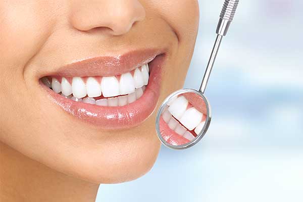 Teeth-Whitening-Treatment-Eltham